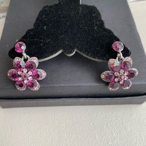 Amethyst floral shaped pierced earrings